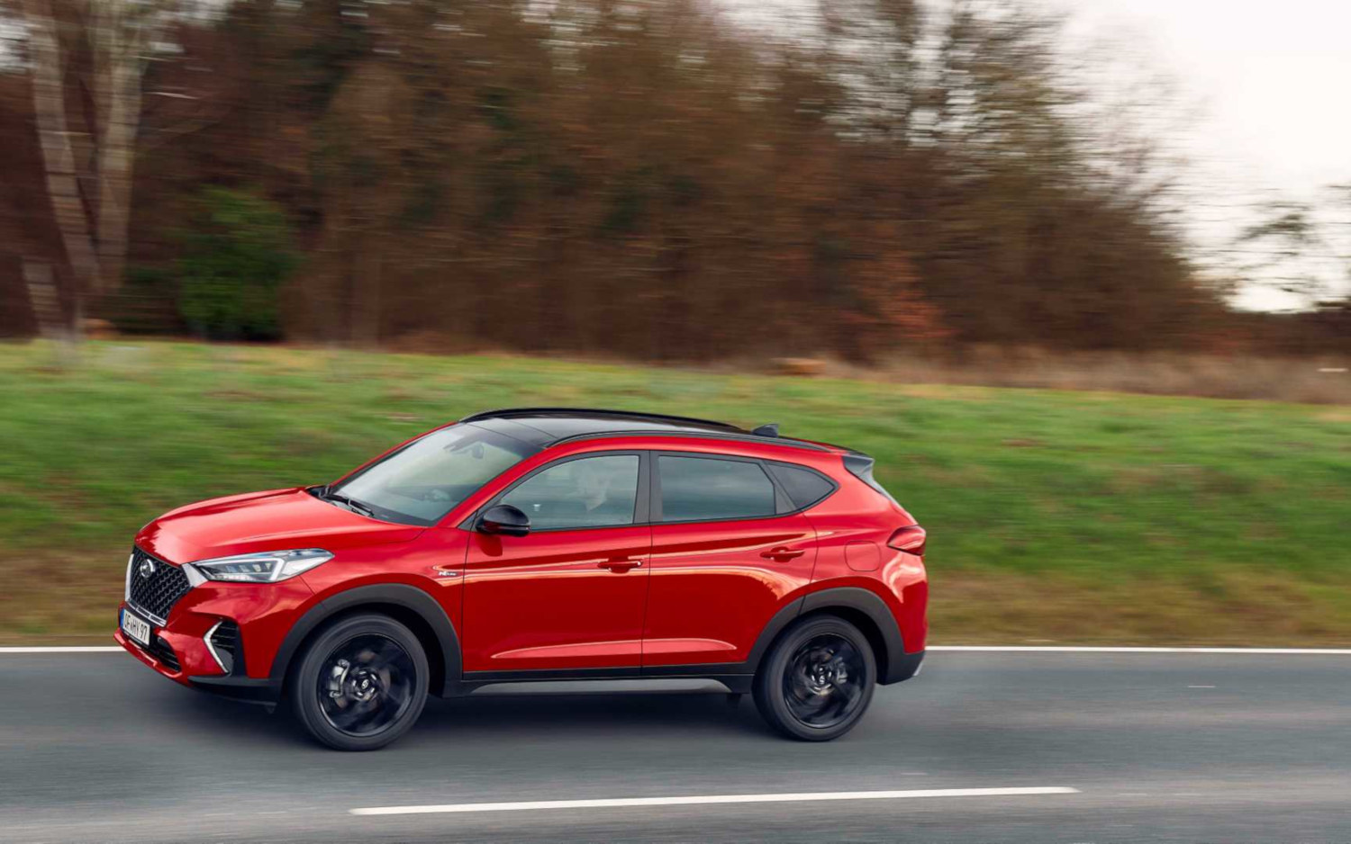 Comparison - MG ZS EV 2022 - vs - Hyundai Tucson N Line 2020 | SUV Drive